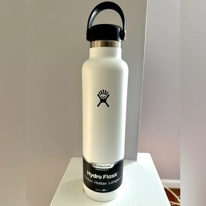 SOLD!! NEW 24 oz HYDRO FLASK